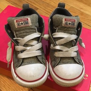 Converse Chuck Taylor All Star midtop size 9